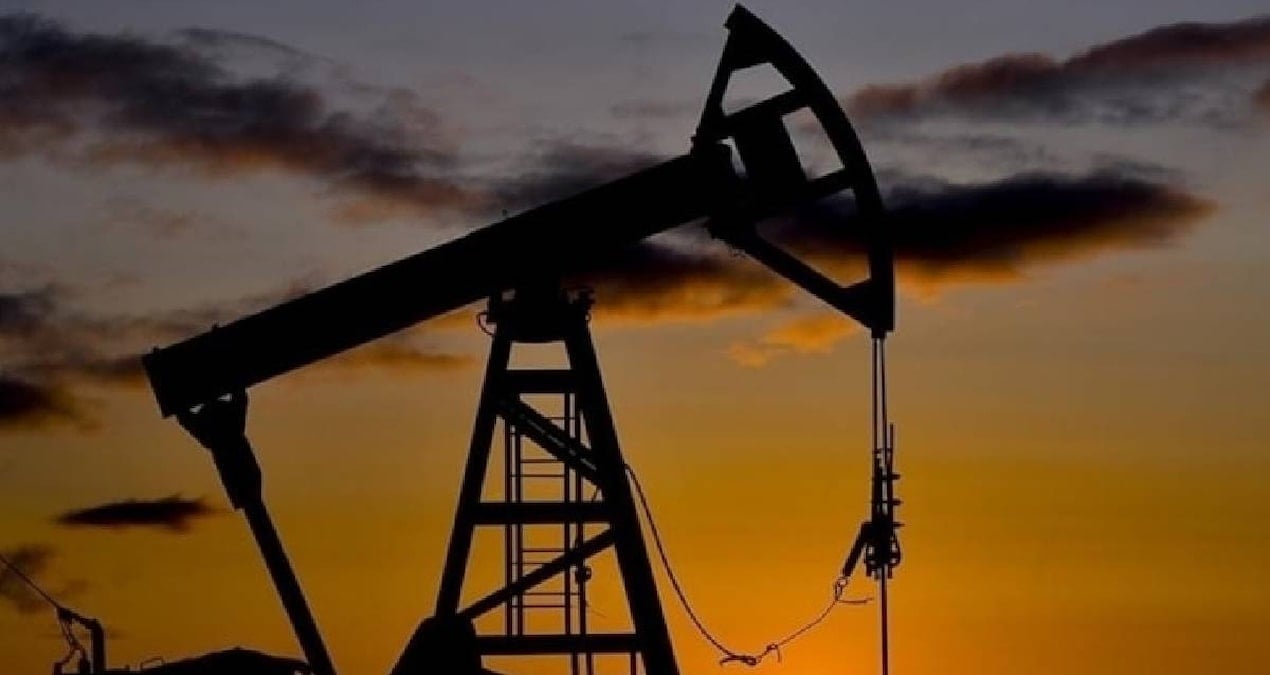 Petrol 2 ayın dibinde