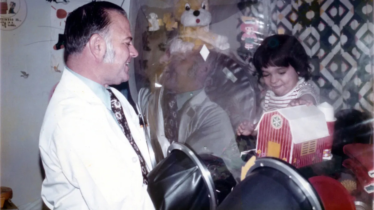 bir balonun icinde buyumek david vetterin yurek burkan hikayesi iEF65VHG