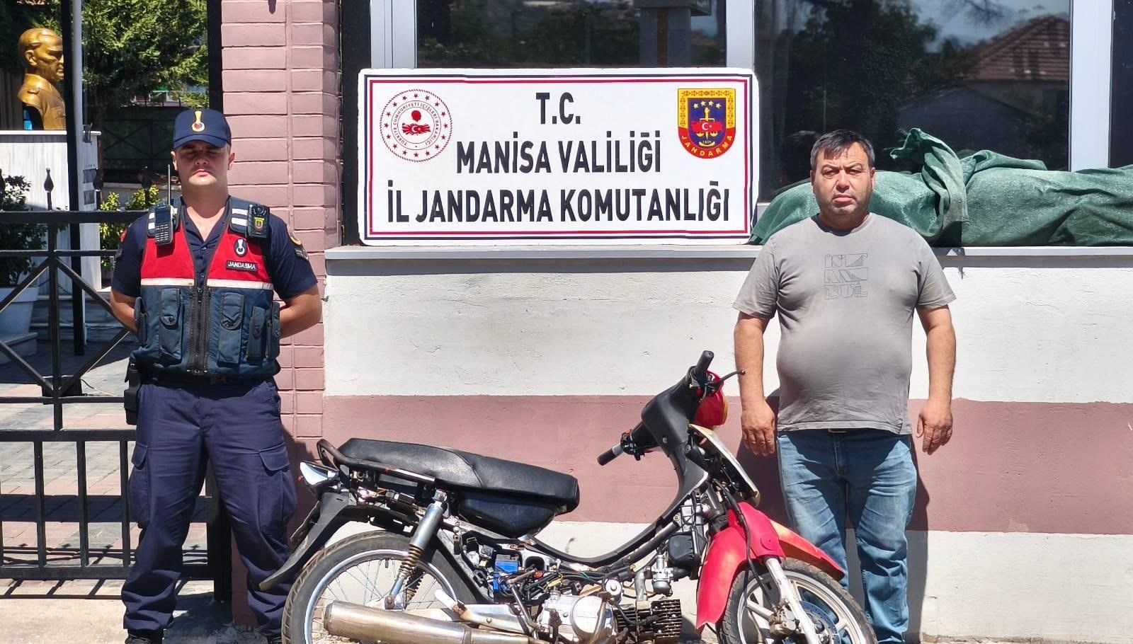 manisali vatandas motosikletine 5 bucuk yil sonra kavustu paD48xVH