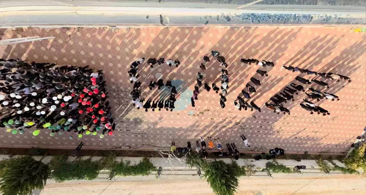 adiyaman doga kolejinden filistine destek koreografisi XKuA9TRm