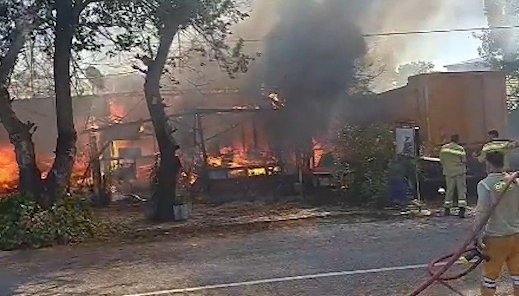 antalyada terk edilmis baraka alev topuna dondu ZSyPdjaV.jpg