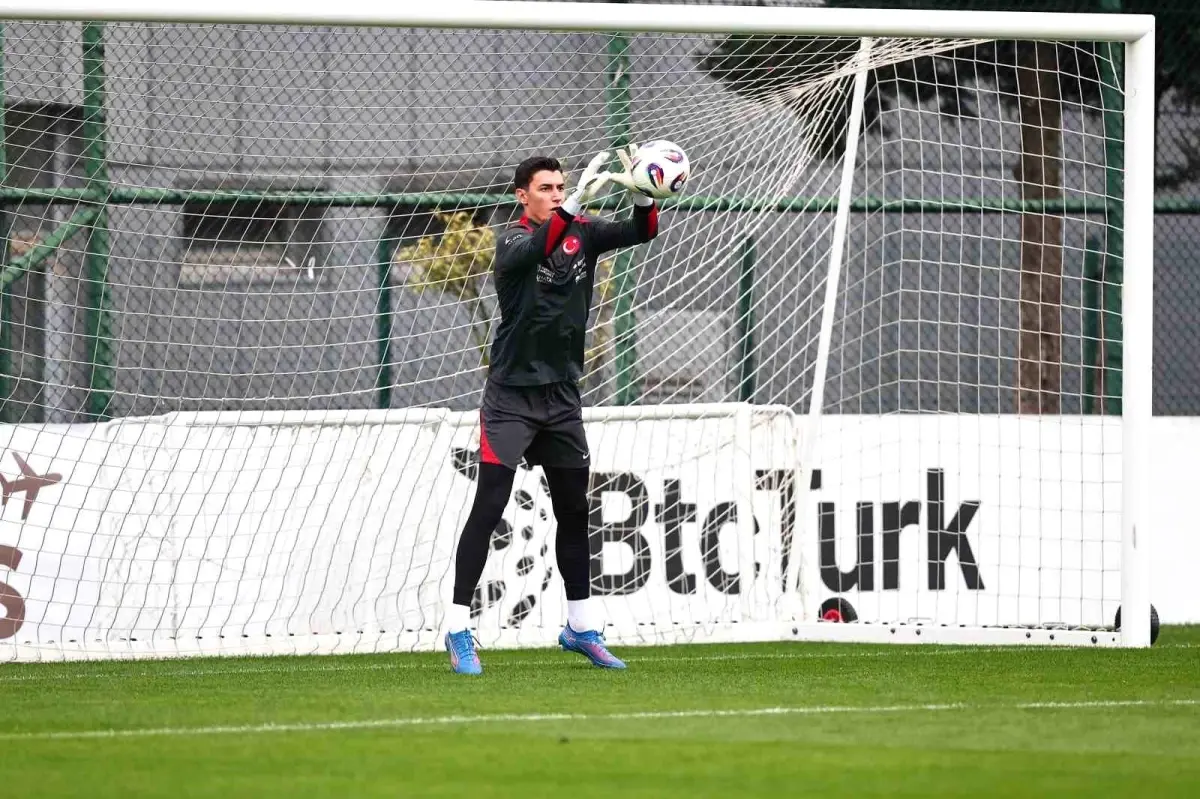 berke ozer milli takim kampindan izni olmadan ayrildi 4TWycPQa.jpg