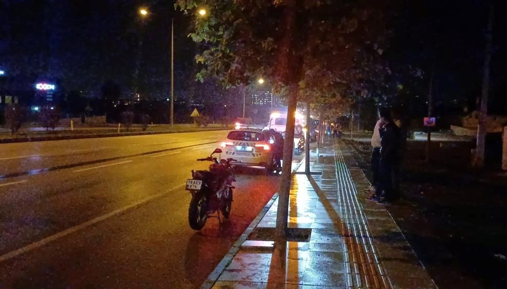 corumda feci kaza motosikletli genc yasamini yitirdi R15pXmwg.jpg