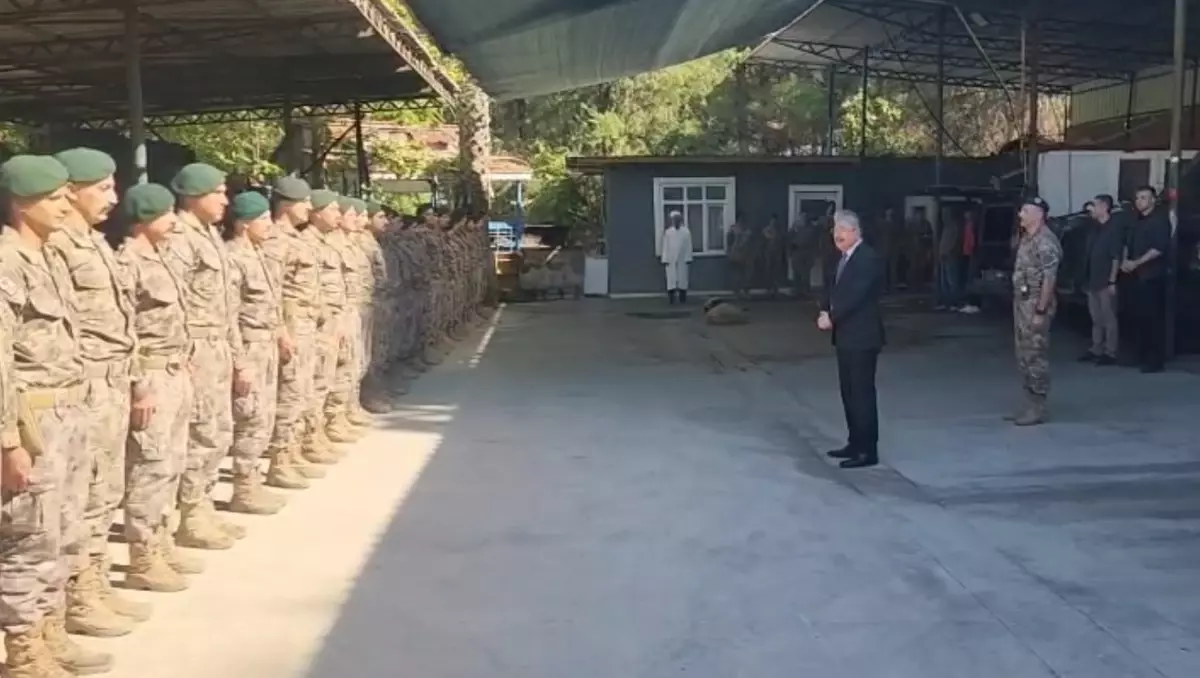 osmaniye emniyetinden suriyeye gorev timi ugurlandi lpew169R.jpg