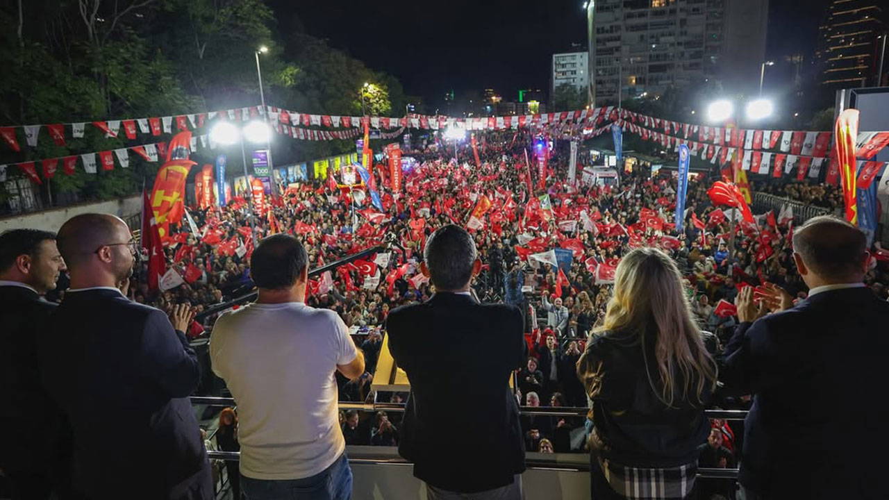 saatler kaldi chp bir ilki gerceklestiriyor Z1s5EU36.jpg