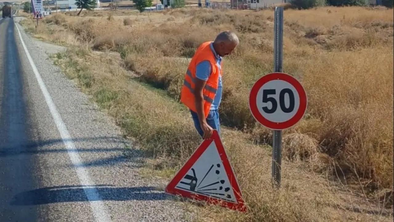 bakan duyurdu 32 bin 845 trafik levhasi kaldirildi XfikVz3c.jpg