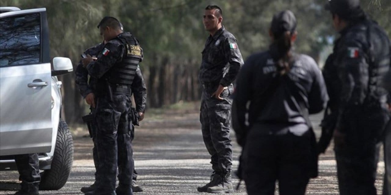 meksikada kartel ve polis catisti 13 olu r7ByGav5.jpg