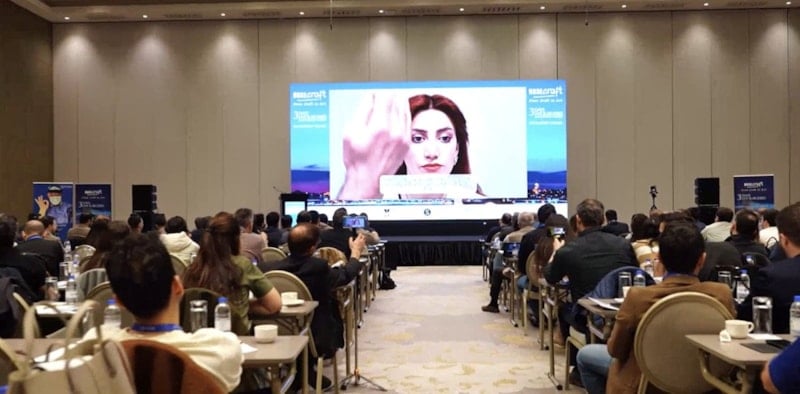 Burun estetiğinin hem mühendislik hem de heykeltıraş yönü var