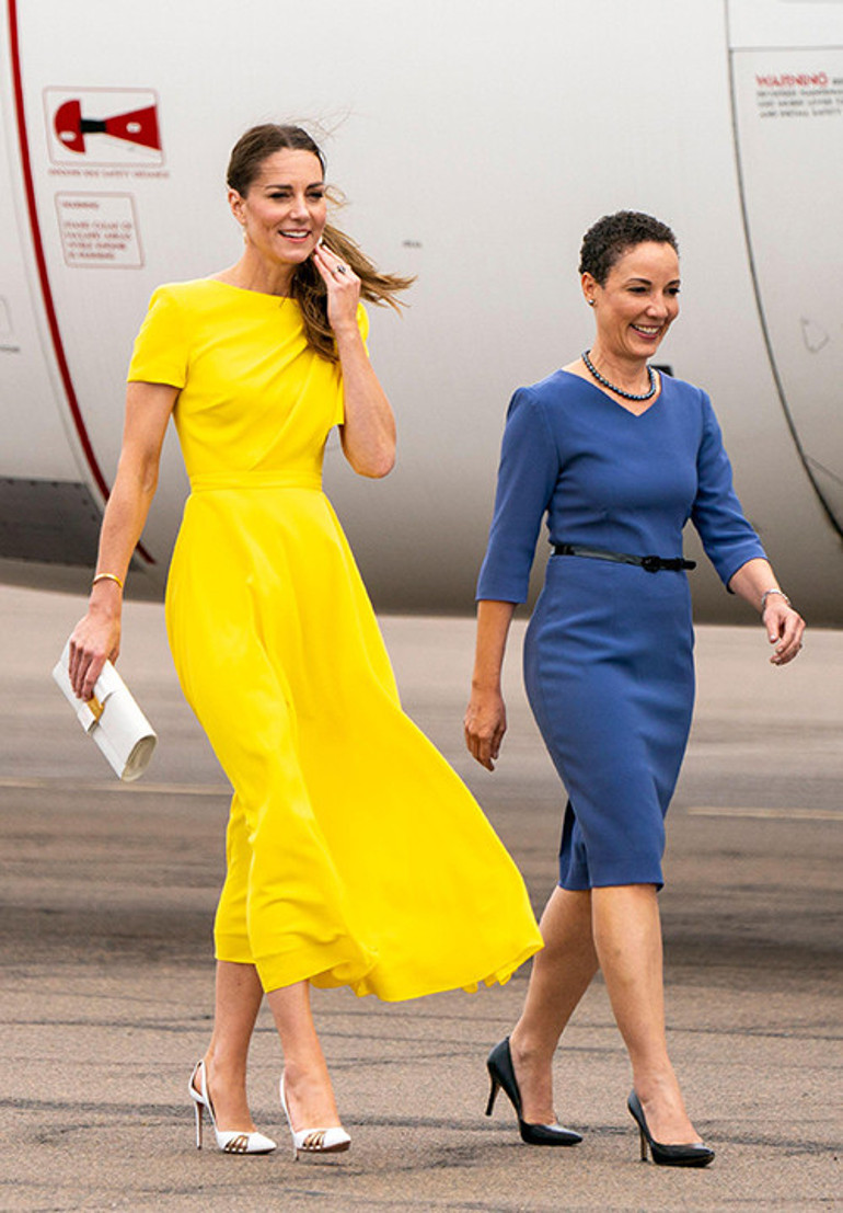 Kate Middleton’ın Protestolarla Dolu Kraliyet Turu ve Sarı Elbisesi