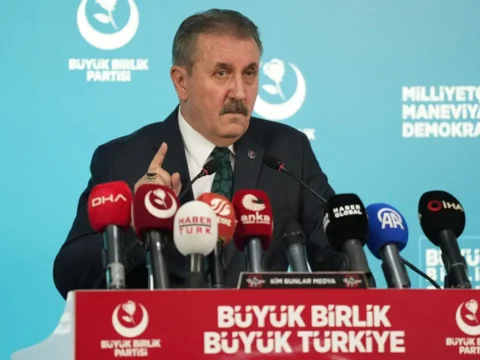 Desticiden muhsin yazicioglu dosyasi cagrisi tum yonleriyle aydinlatilmali etbe9GNR