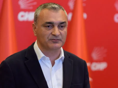Son dakika kemal kilicdaroglunun myk toplantisi sona erdi muslim sari aciklamalarda bulunuyor Qr4tAYuu